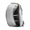 Side access of the ash backpack zip